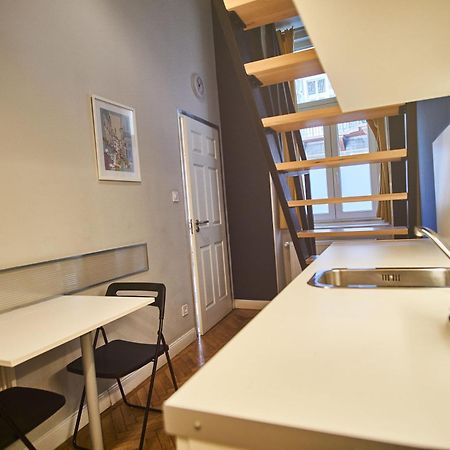 Z40 Apartments - Hostaid بودابست الغرفة الصورة
