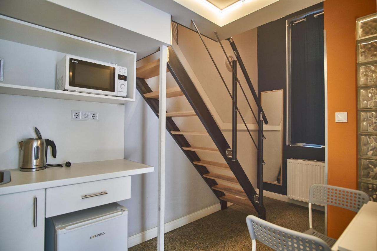 Z40 Apartments - Hostaid بودابست الغرفة الصورة